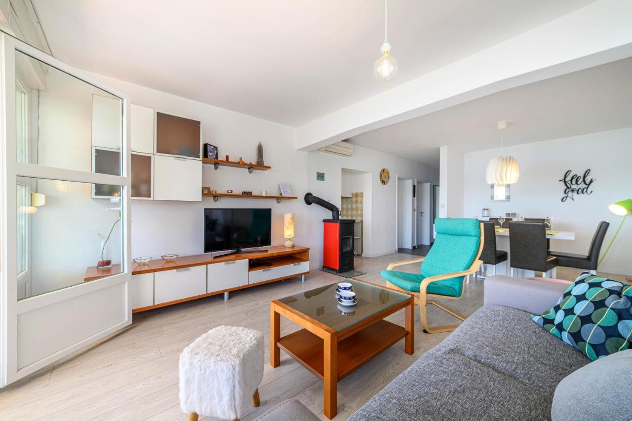 Apartment Seaside Zaboric Luaran gambar