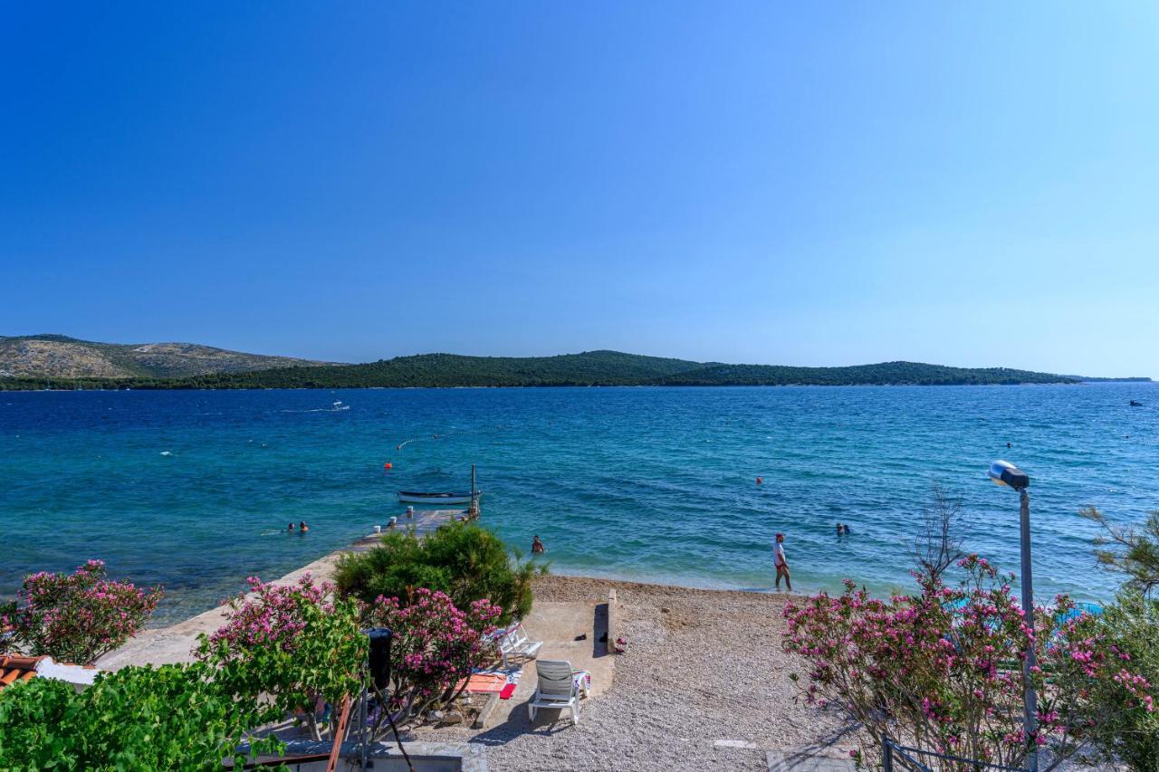 Apartment Seaside Zaboric Luaran gambar