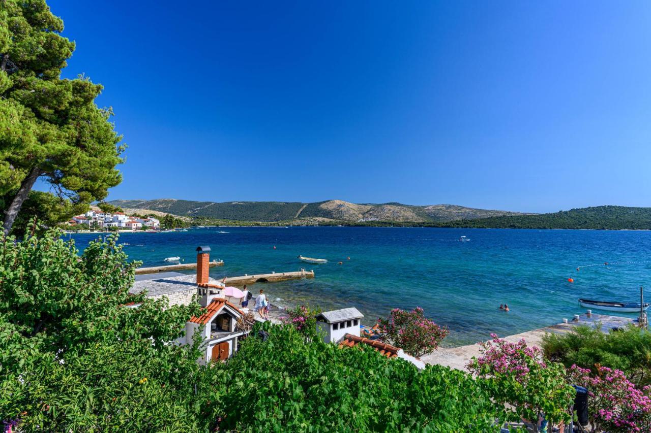 Apartment Seaside Zaboric Luaran gambar