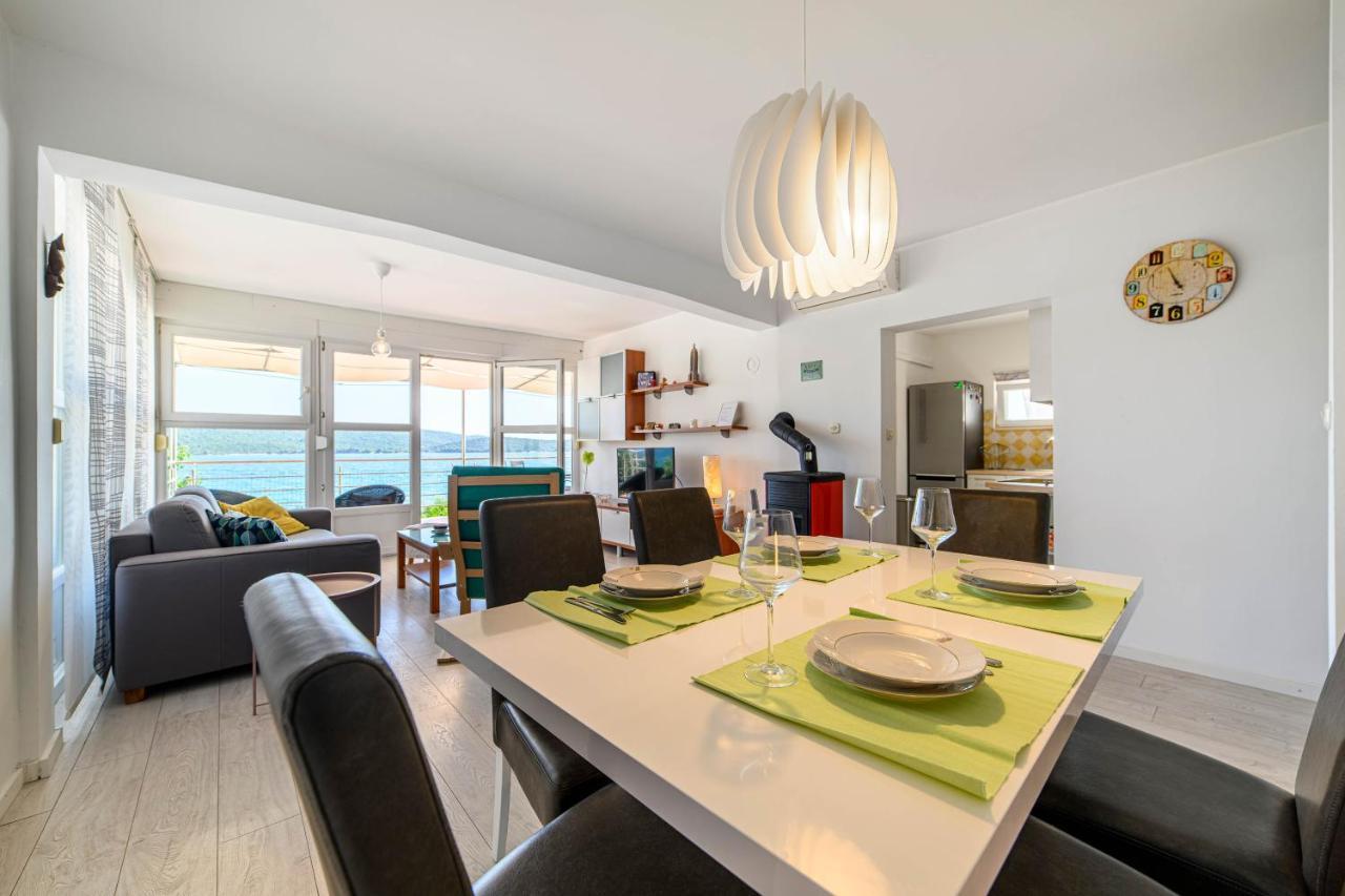 Apartment Seaside Zaboric Luaran gambar
