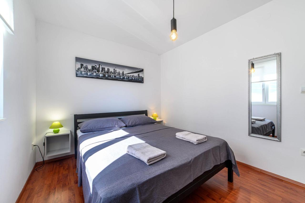 Apartment Seaside Zaboric Luaran gambar