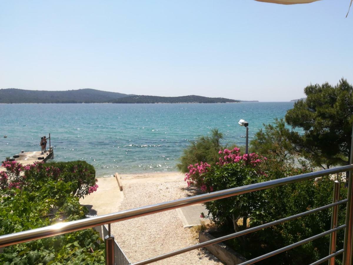 Apartment Seaside Zaboric Luaran gambar